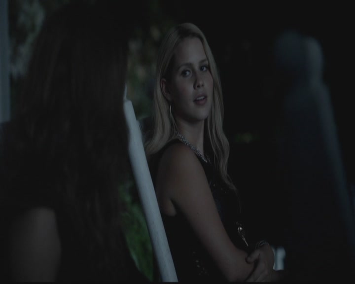 VampireDiariesWorld-dot-org_TheOriginals1x02HouseOfTheRisingSun1578.jpg