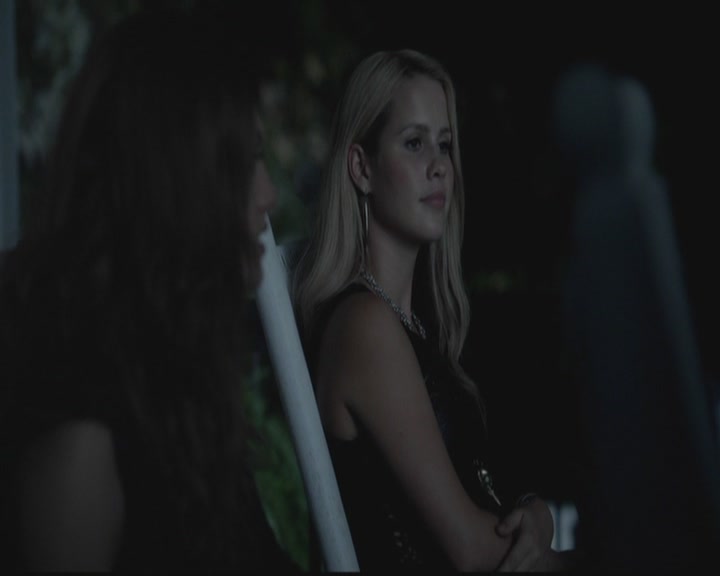 VampireDiariesWorld-dot-org_TheOriginals1x02HouseOfTheRisingSun1580.jpg