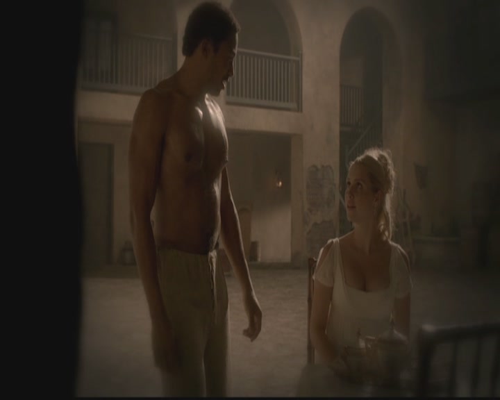 VampireDiariesWorld-dot-org_TheOriginals1x02HouseOfTheRisingSun1632.jpg