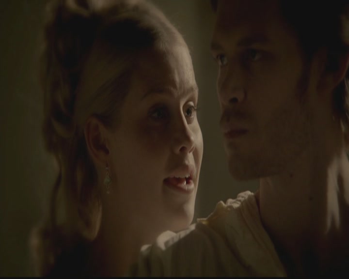 VampireDiariesWorld-dot-org_TheOriginals1x02HouseOfTheRisingSun1666.jpg