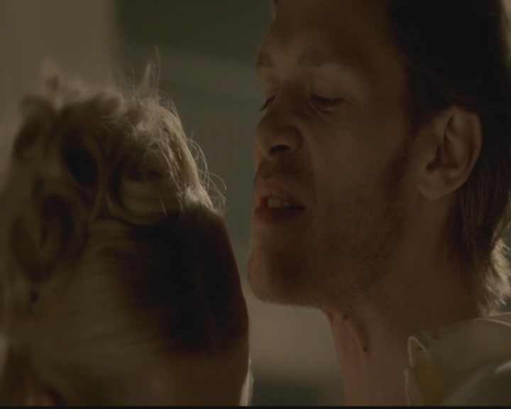 VampireDiariesWorld-dot-org_TheOriginals1x02HouseOfTheRisingSun1693.jpg