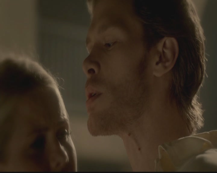 VampireDiariesWorld-dot-org_TheOriginals1x02HouseOfTheRisingSun1695.jpg