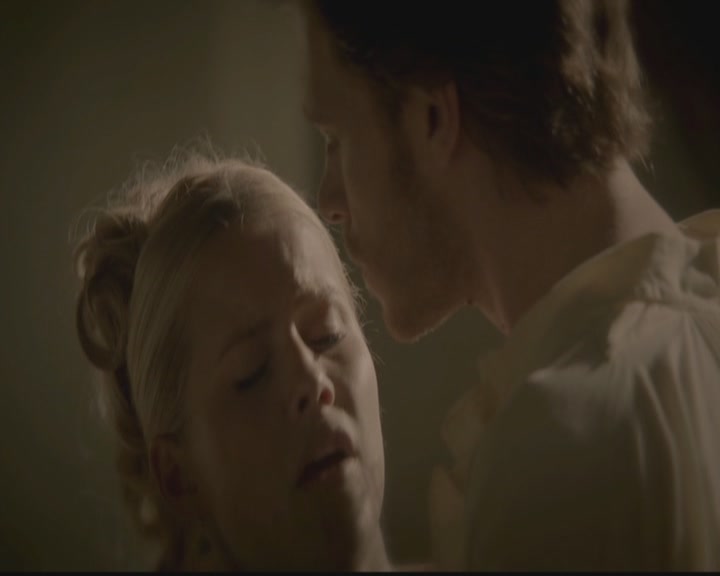 VampireDiariesWorld-dot-org_TheOriginals1x02HouseOfTheRisingSun1698.jpg