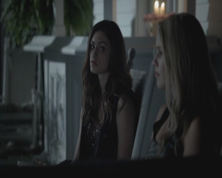 VampireDiariesWorld-dot-org_TheOriginals1x02HouseOfTheRisingSun1715.jpg