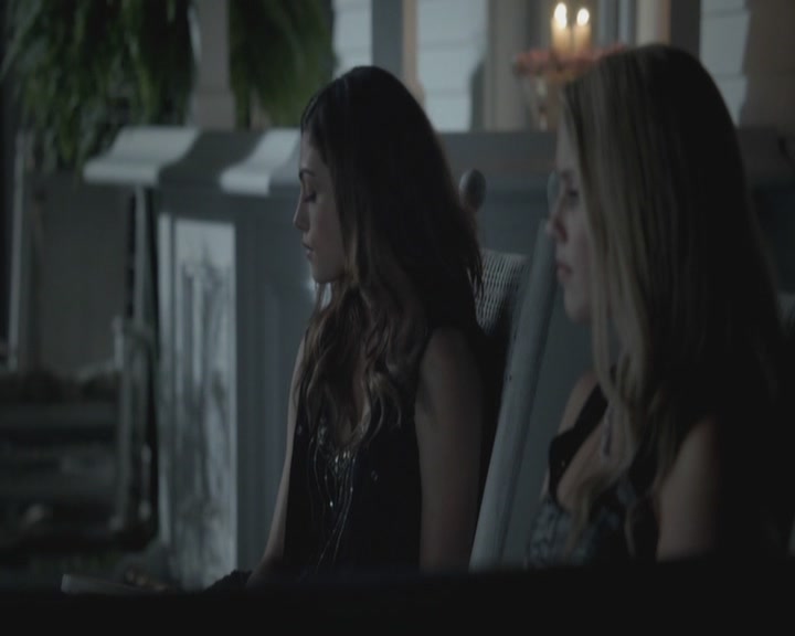 VampireDiariesWorld-dot-org_TheOriginals1x02HouseOfTheRisingSun1717.jpg