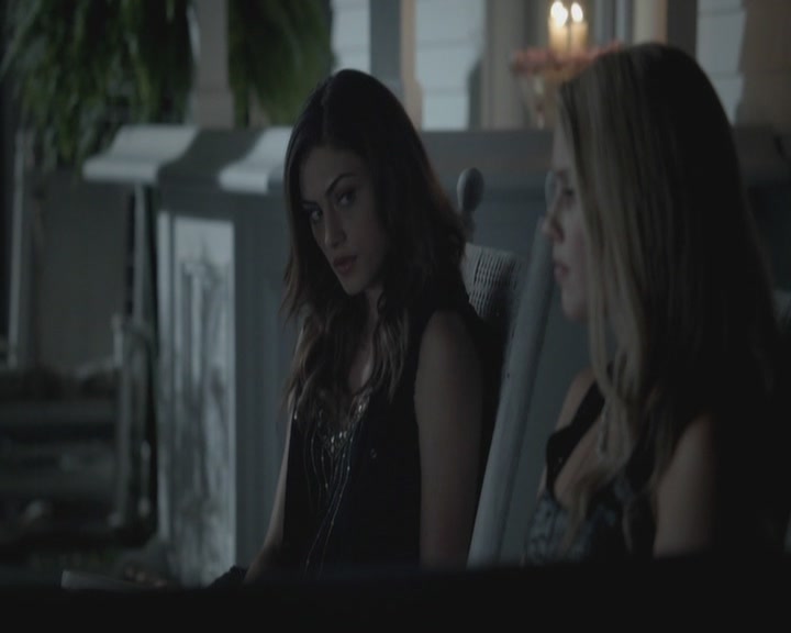 VampireDiariesWorld-dot-org_TheOriginals1x02HouseOfTheRisingSun1718.jpg