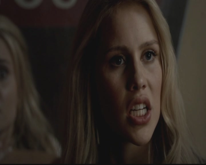 VampireDiariesWorld-dot-org_TheOriginals1x02HouseOfTheRisingSun1804.jpg