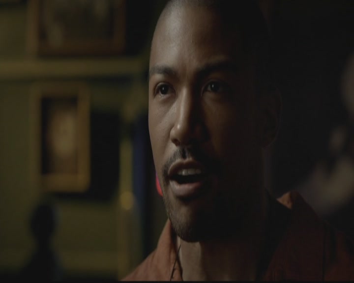 VampireDiariesWorld-dot-org_TheOriginals1x02HouseOfTheRisingSun1806.jpg