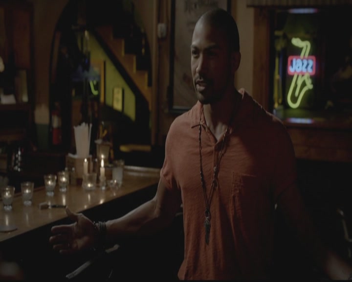 VampireDiariesWorld-dot-org_TheOriginals1x02HouseOfTheRisingSun1809.jpg