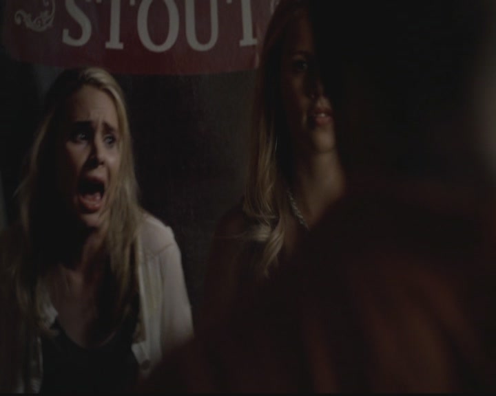 VampireDiariesWorld-dot-org_TheOriginals1x02HouseOfTheRisingSun1812.jpg