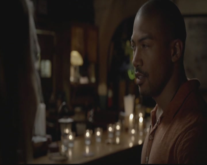 VampireDiariesWorld-dot-org_TheOriginals1x02HouseOfTheRisingSun1823.jpg