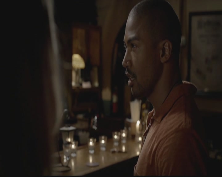 VampireDiariesWorld-dot-org_TheOriginals1x02HouseOfTheRisingSun1824.jpg