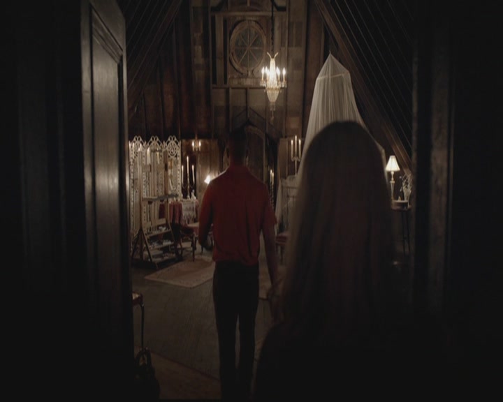 VampireDiariesWorld-dot-org_TheOriginals1x02HouseOfTheRisingSun1840.jpg