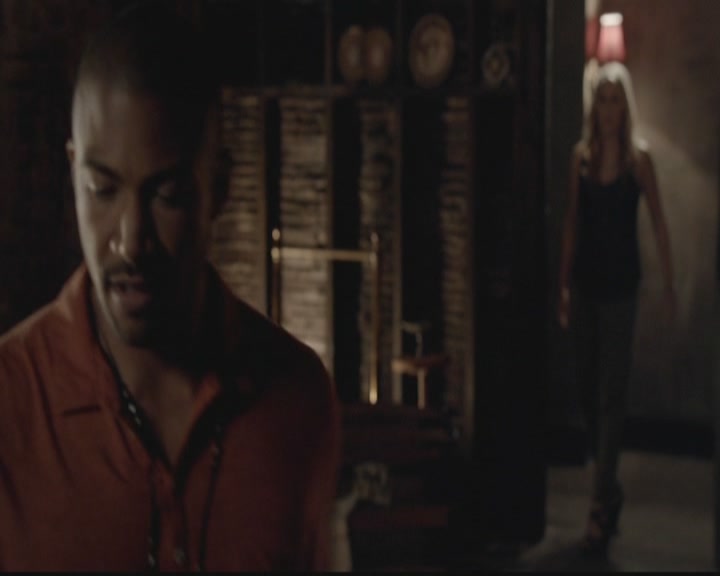 VampireDiariesWorld-dot-org_TheOriginals1x02HouseOfTheRisingSun1841.jpg