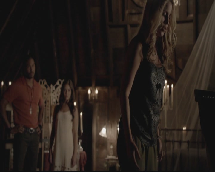 VampireDiariesWorld-dot-org_TheOriginals1x02HouseOfTheRisingSun1859.jpg