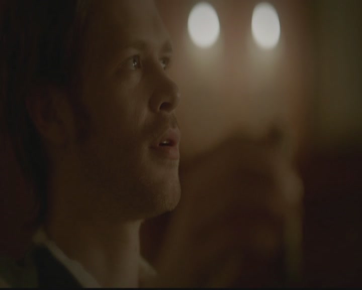 VampireDiariesWorld-dot-org_TheOriginals1x02HouseOfTheRisingSun1904.jpg