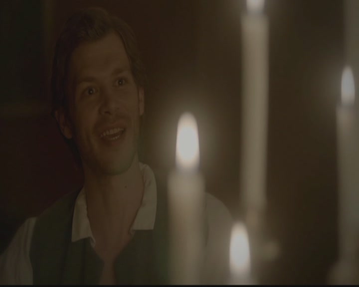 VampireDiariesWorld-dot-org_TheOriginals1x02HouseOfTheRisingSun1924.jpg