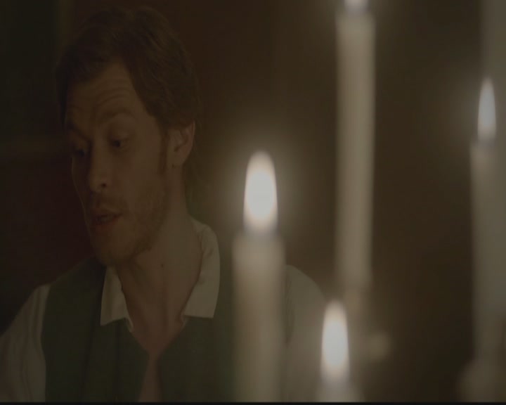 VampireDiariesWorld-dot-org_TheOriginals1x02HouseOfTheRisingSun1937.jpg