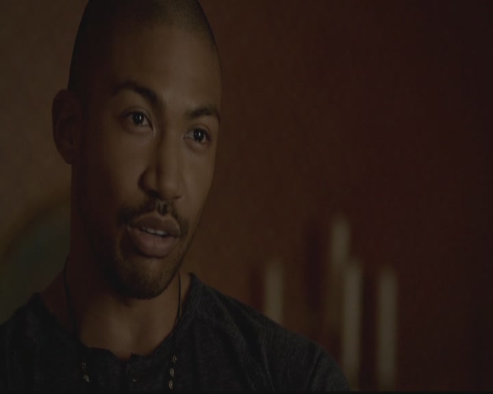 VampireDiariesWorld-dot-org_TheOriginals1x02HouseOfTheRisingSun1967.jpg