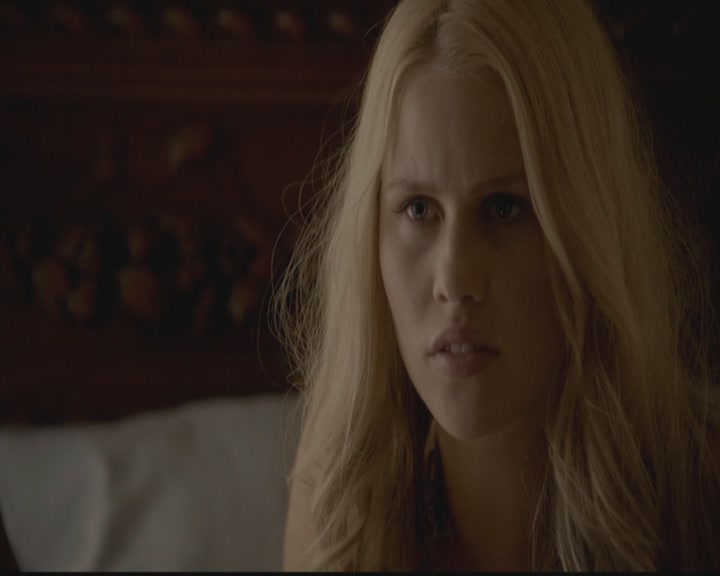 VampireDiariesWorld-dot-org_TheOriginals1x02HouseOfTheRisingSun1978.jpg