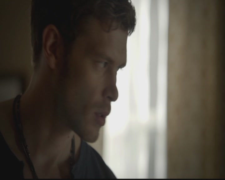 VampireDiariesWorld-dot-org_TheOriginals1x02HouseOfTheRisingSun2025.jpg