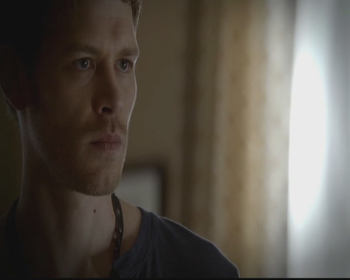 VampireDiariesWorld-dot-org_TheOriginals1x02HouseOfTheRisingSun2132.jpg