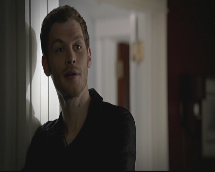 VampireDiariesWorld-dot-org_TheOriginals1x03TangledUpInBlue0101.jpg