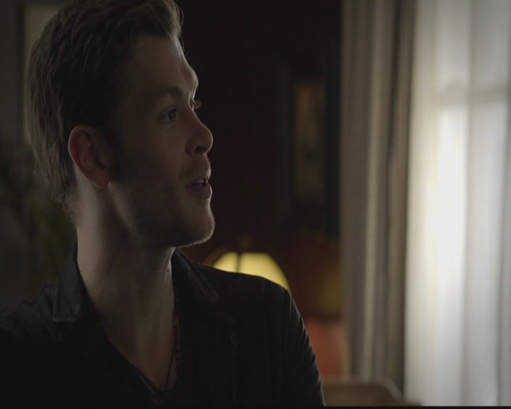 VampireDiariesWorld-dot-org_TheOriginals1x03TangledUpInBlue0102.jpg