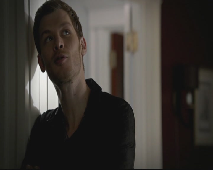 VampireDiariesWorld-dot-org_TheOriginals1x03TangledUpInBlue0121.jpg