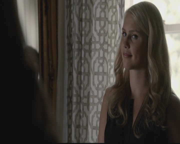 VampireDiariesWorld-dot-org_TheOriginals1x03TangledUpInBlue0125.jpg