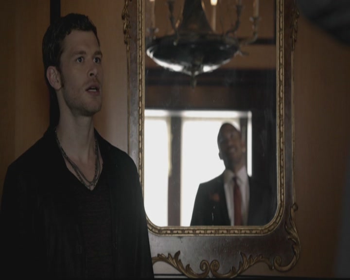 VampireDiariesWorld-dot-org_TheOriginals1x03TangledUpInBlue0265.jpg