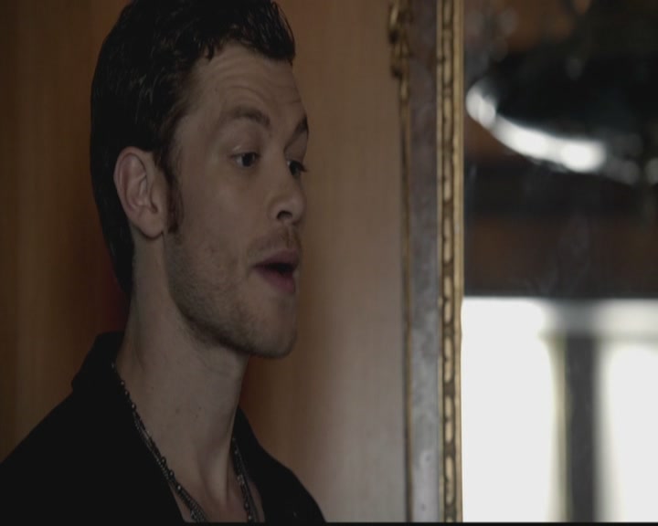 VampireDiariesWorld-dot-org_TheOriginals1x03TangledUpInBlue0281.jpg