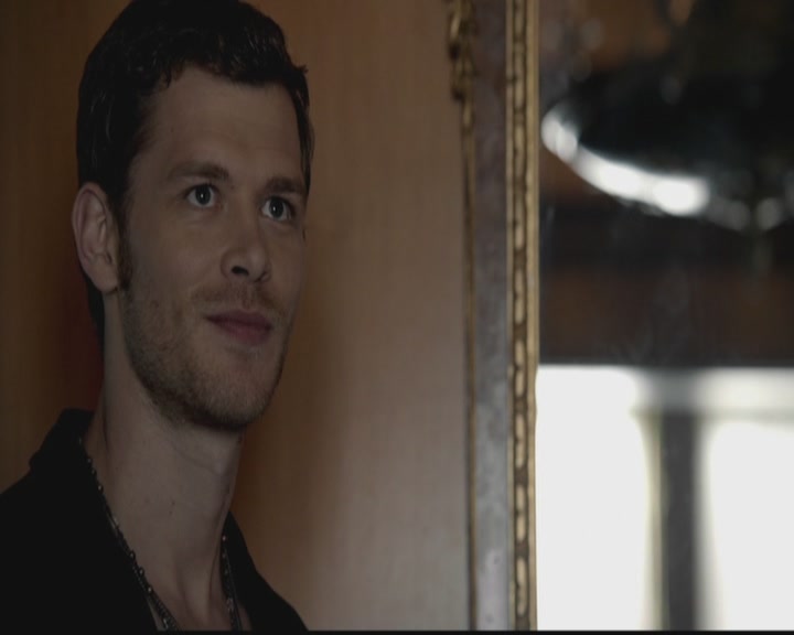 VampireDiariesWorld-dot-org_TheOriginals1x03TangledUpInBlue0284.jpg