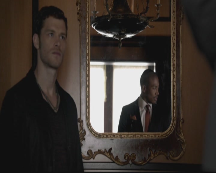 VampireDiariesWorld-dot-org_TheOriginals1x03TangledUpInBlue0289.jpg