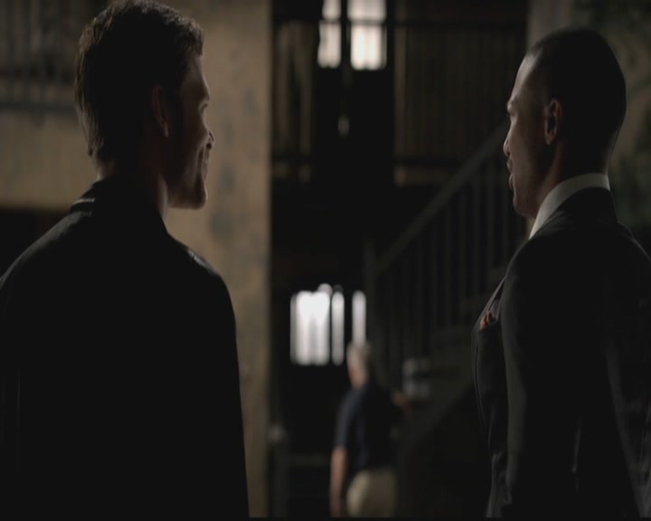 VampireDiariesWorld-dot-org_TheOriginals1x03TangledUpInBlue0330.jpg