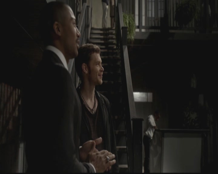 VampireDiariesWorld-dot-org_TheOriginals1x03TangledUpInBlue0337.jpg