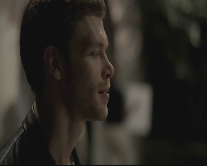 VampireDiariesWorld-dot-org_TheOriginals1x03TangledUpInBlue0340.jpg