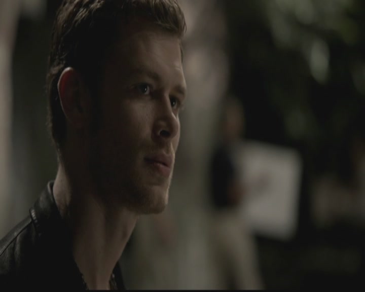 VampireDiariesWorld-dot-org_TheOriginals1x03TangledUpInBlue0341.jpg