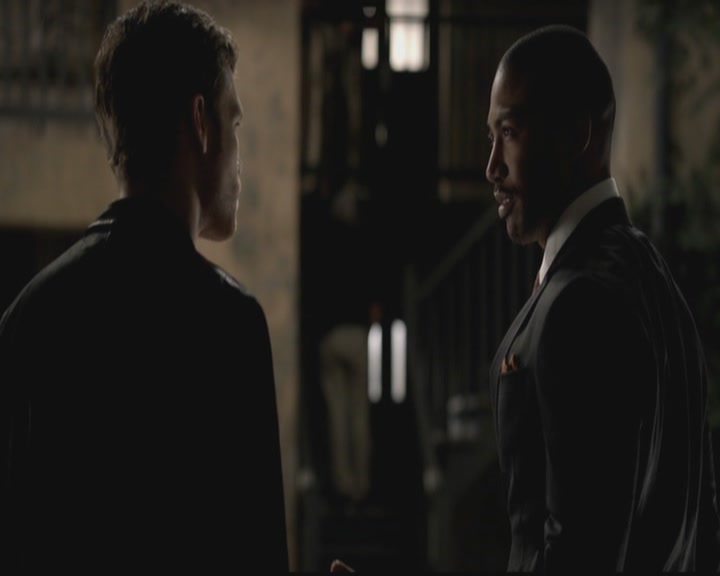 VampireDiariesWorld-dot-org_TheOriginals1x03TangledUpInBlue0348.jpg