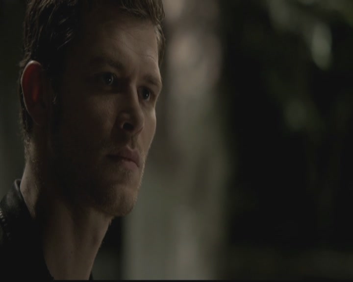 VampireDiariesWorld-dot-org_TheOriginals1x03TangledUpInBlue0349.jpg