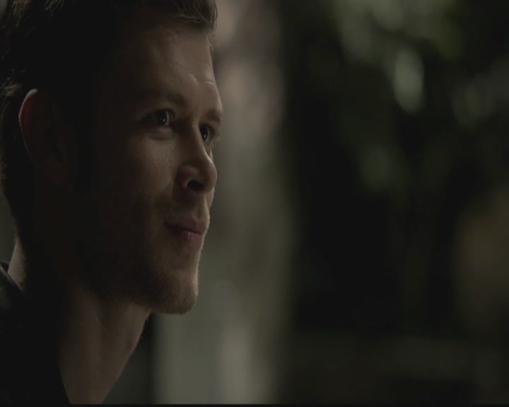 VampireDiariesWorld-dot-org_TheOriginals1x03TangledUpInBlue0354.jpg