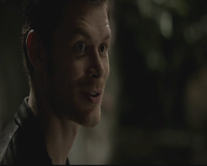 VampireDiariesWorld-dot-org_TheOriginals1x03TangledUpInBlue0358.jpg