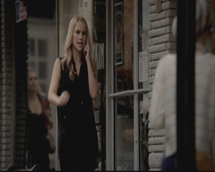 VampireDiariesWorld-dot-org_TheOriginals1x03TangledUpInBlue0361.jpg