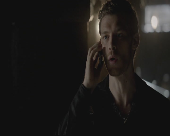 VampireDiariesWorld-dot-org_TheOriginals1x03TangledUpInBlue0366.jpg