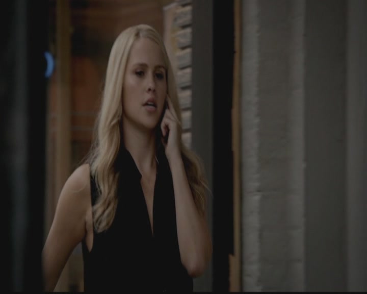 VampireDiariesWorld-dot-org_TheOriginals1x03TangledUpInBlue0373.jpg