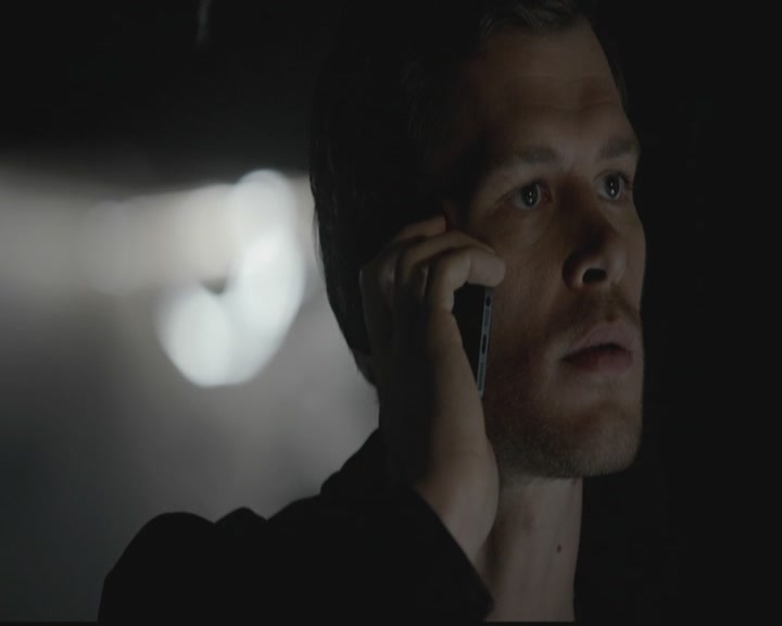 VampireDiariesWorld-dot-org_TheOriginals1x03TangledUpInBlue0377.jpg