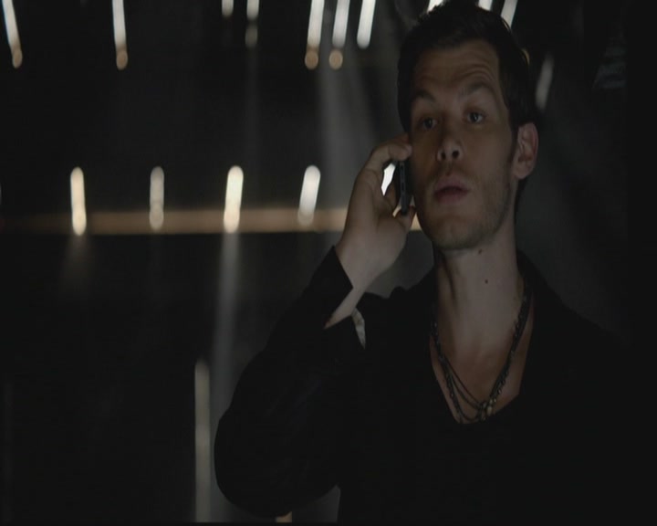 VampireDiariesWorld-dot-org_TheOriginals1x03TangledUpInBlue0381.jpg