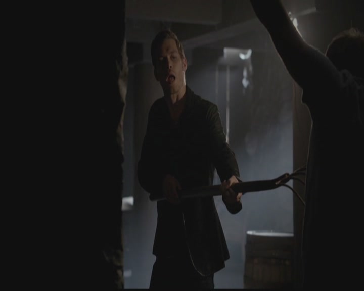 VampireDiariesWorld-dot-org_TheOriginals1x03TangledUpInBlue0399.jpg