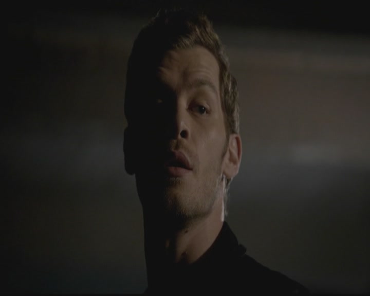 VampireDiariesWorld-dot-org_TheOriginals1x03TangledUpInBlue0405.jpg