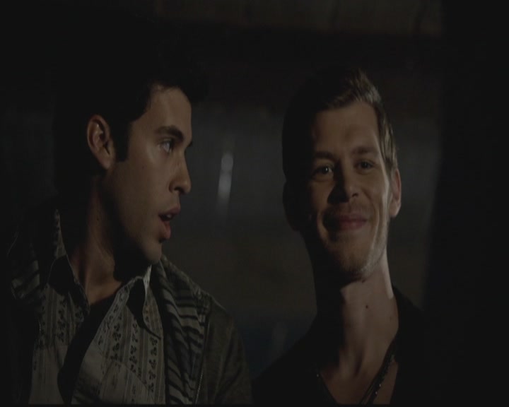 VampireDiariesWorld-dot-org_TheOriginals1x03TangledUpInBlue0422.jpg